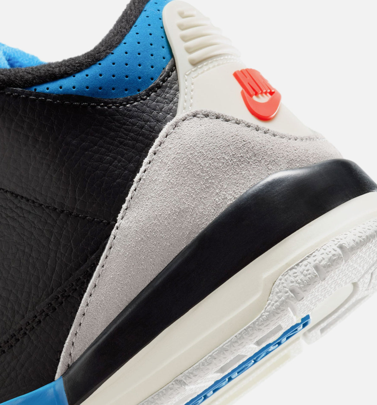 Air Jordan 3 Retro OG Rare Air Preschool Shoes - Black/Chile Red/Grey