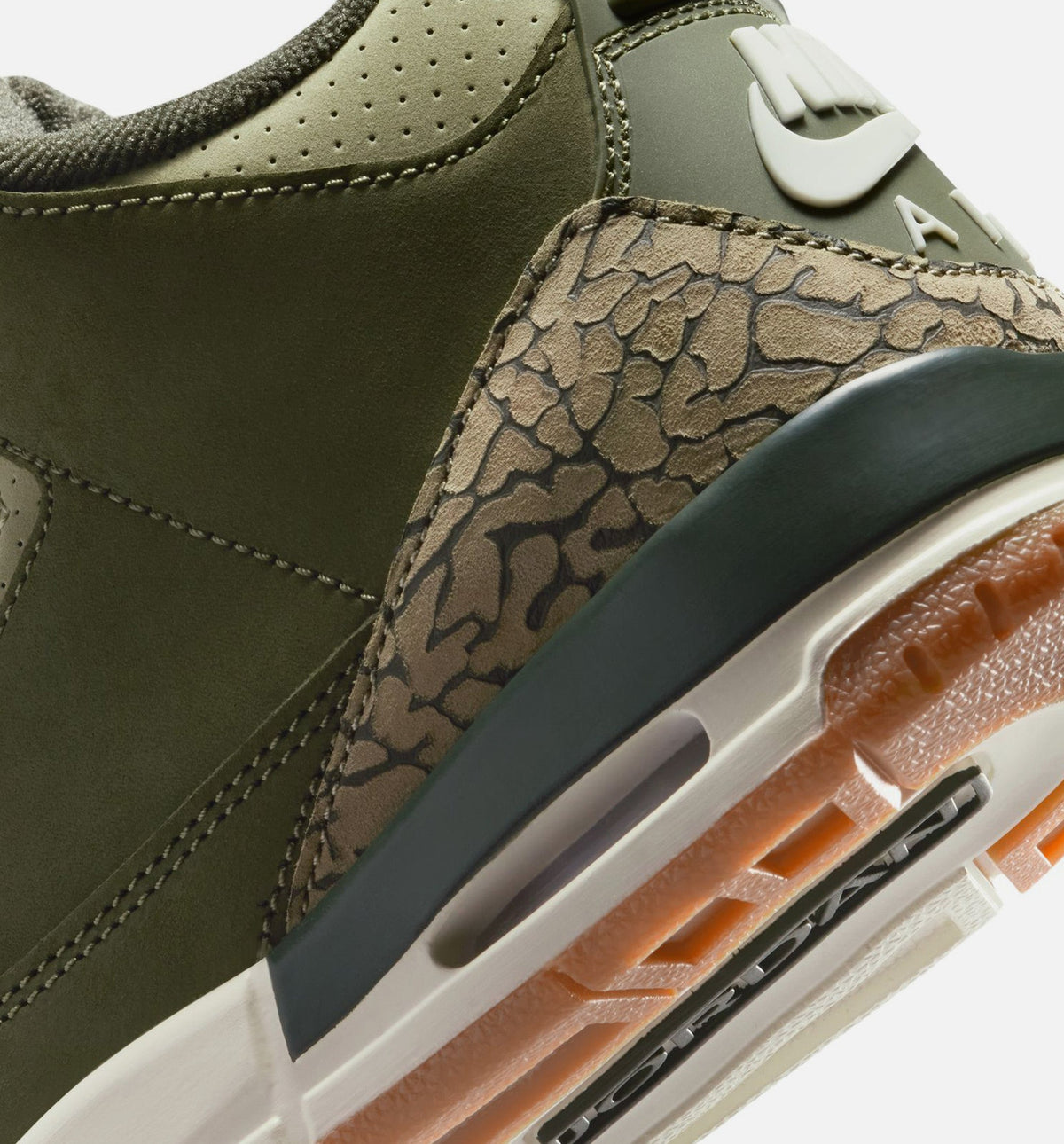 Air Jordan 3 Retro Medium Olive Kids' Shoes - Olive Green/Sail