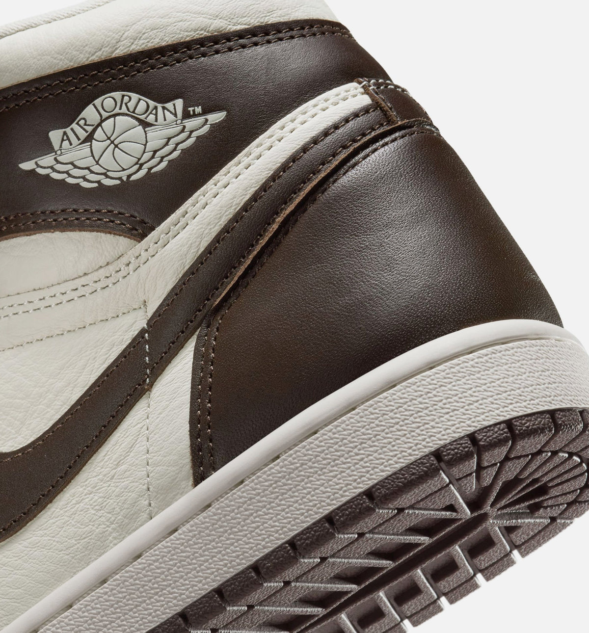 Air Jordan 1 Retro High OG Baroque Brown Women's Shoes - Brown/Sail