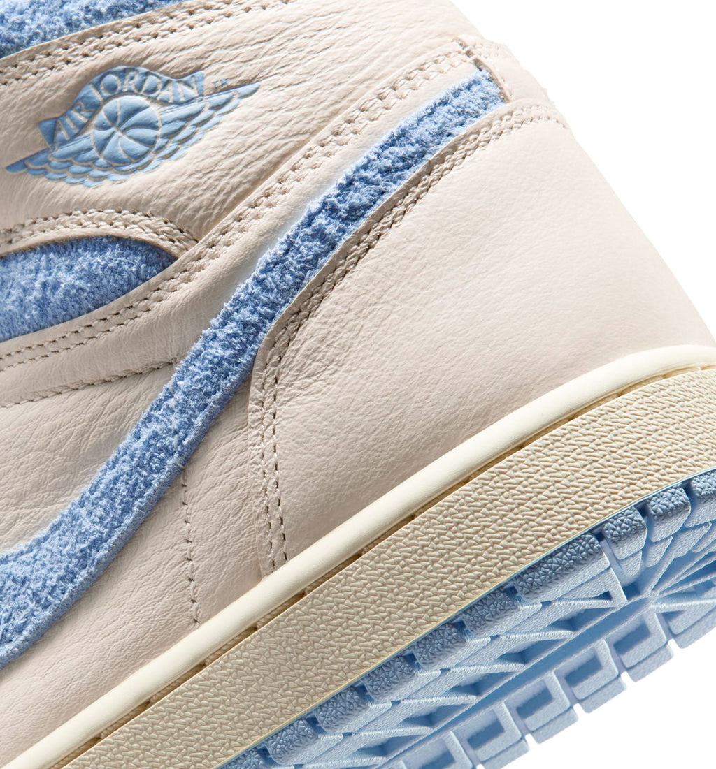 Air Jordan 1 Retro High OG Psychic Blue Women's Shoes - Ivory/Blue